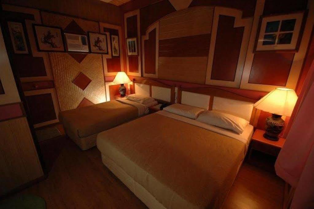Shari La Island Resort Kampong Pasir Hantu Exterior foto