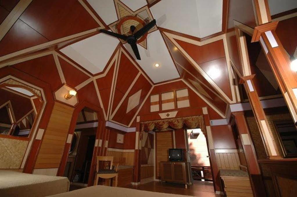 Shari La Island Resort Kampong Pasir Hantu Exterior foto