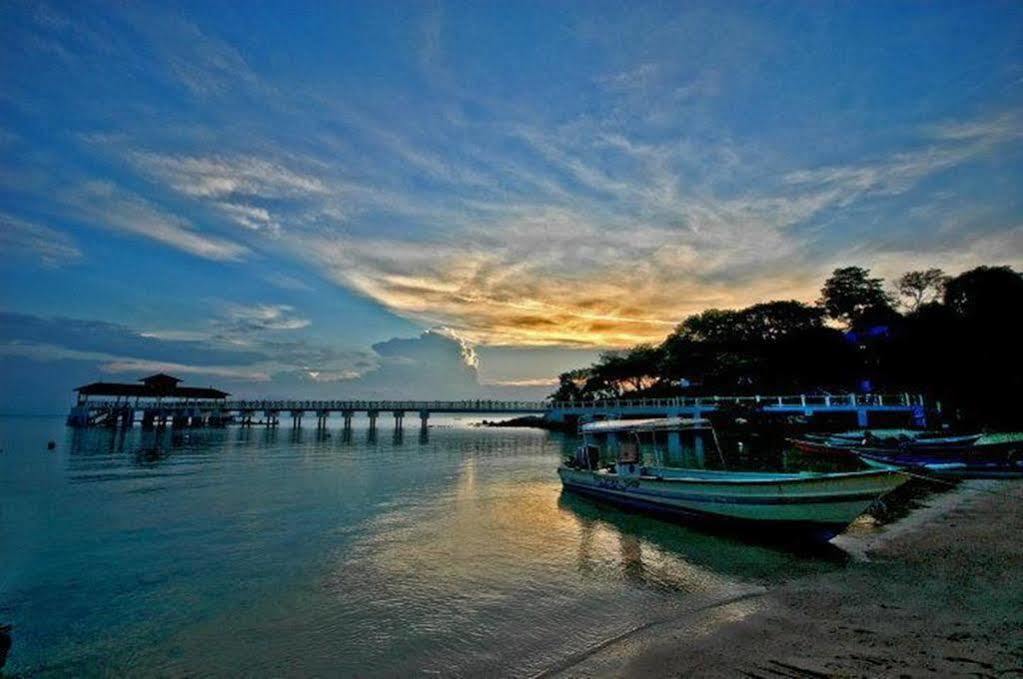 Shari La Island Resort Kampong Pasir Hantu Exterior foto